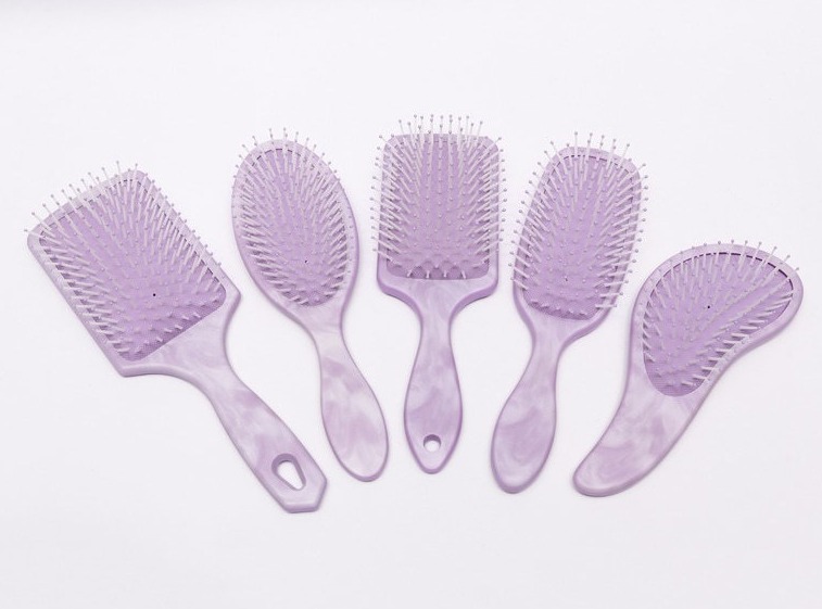 ミニプラスチックヘアブラシの正しい使用方法と掃除方法?